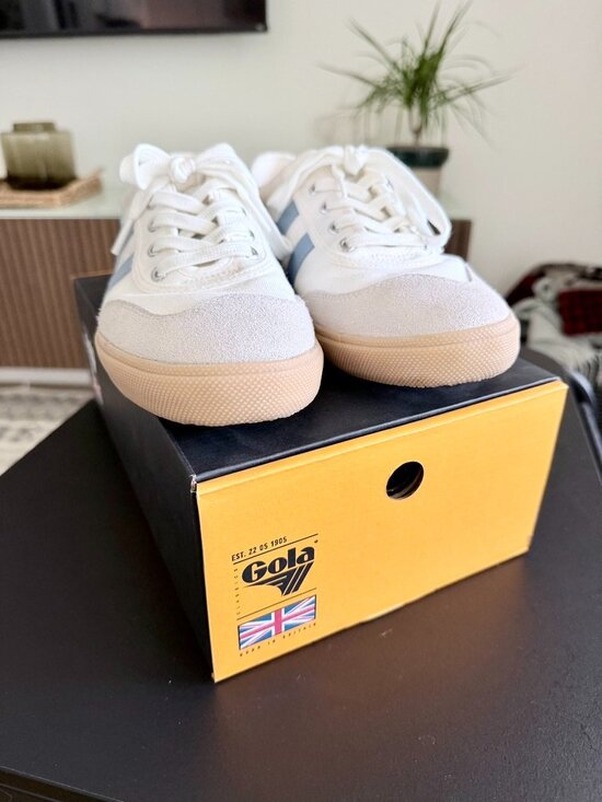 Gola Badminton Sneakers - Picture 3 of 9